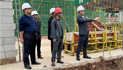 向誠、石鎮(zhèn)槐暗訪工程項(xiàng)目建設(shè)和企業(yè)運(yùn)營管理工作